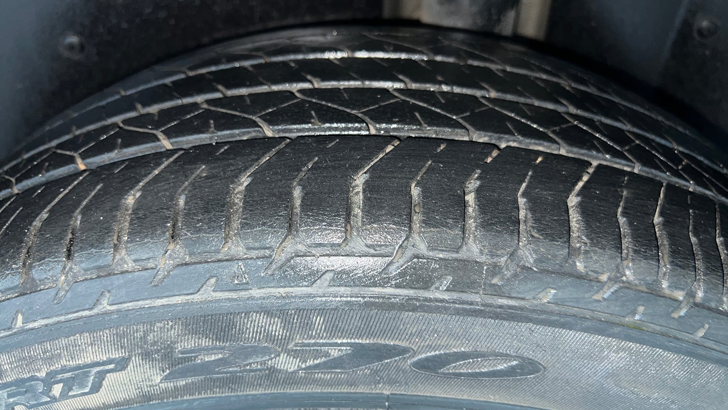 Used 2021 MG Motors Hector Plus Sharp 1.5 Petrol Turbo CVT 6-STR Petrol Automatic tyres LEFT REAR TYRE TREAD VIEW