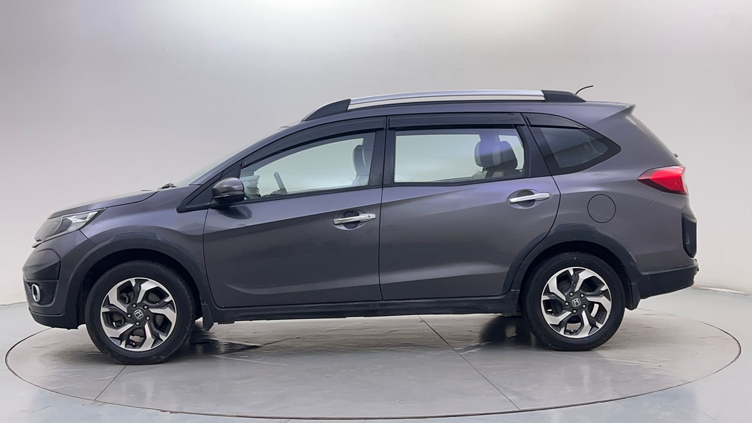 Used 2018 Honda BR-V V Petrol Petrol Manual exterior LEFT SIDE VIEW