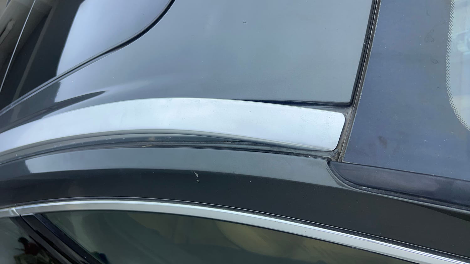 Used 2022 Volvo XC60 B5 Ultimate Petrol Automatic dents MINOR SCRATCH