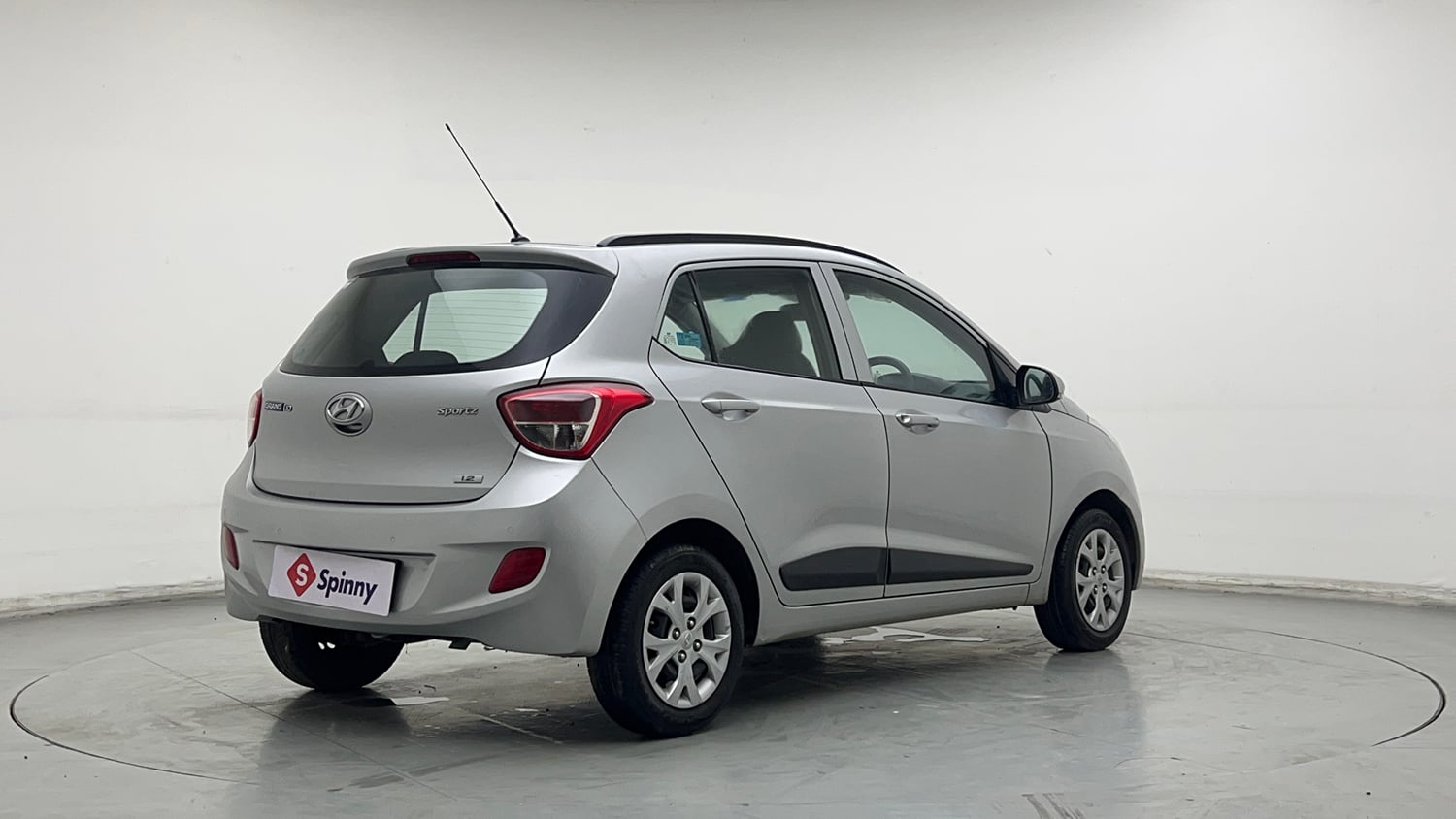 Used 2016 Hyundai Grand i10 Sportz 1.2 Kappa VTVT Petrol Manual exterior RIGHT REAR CORNER VIEW