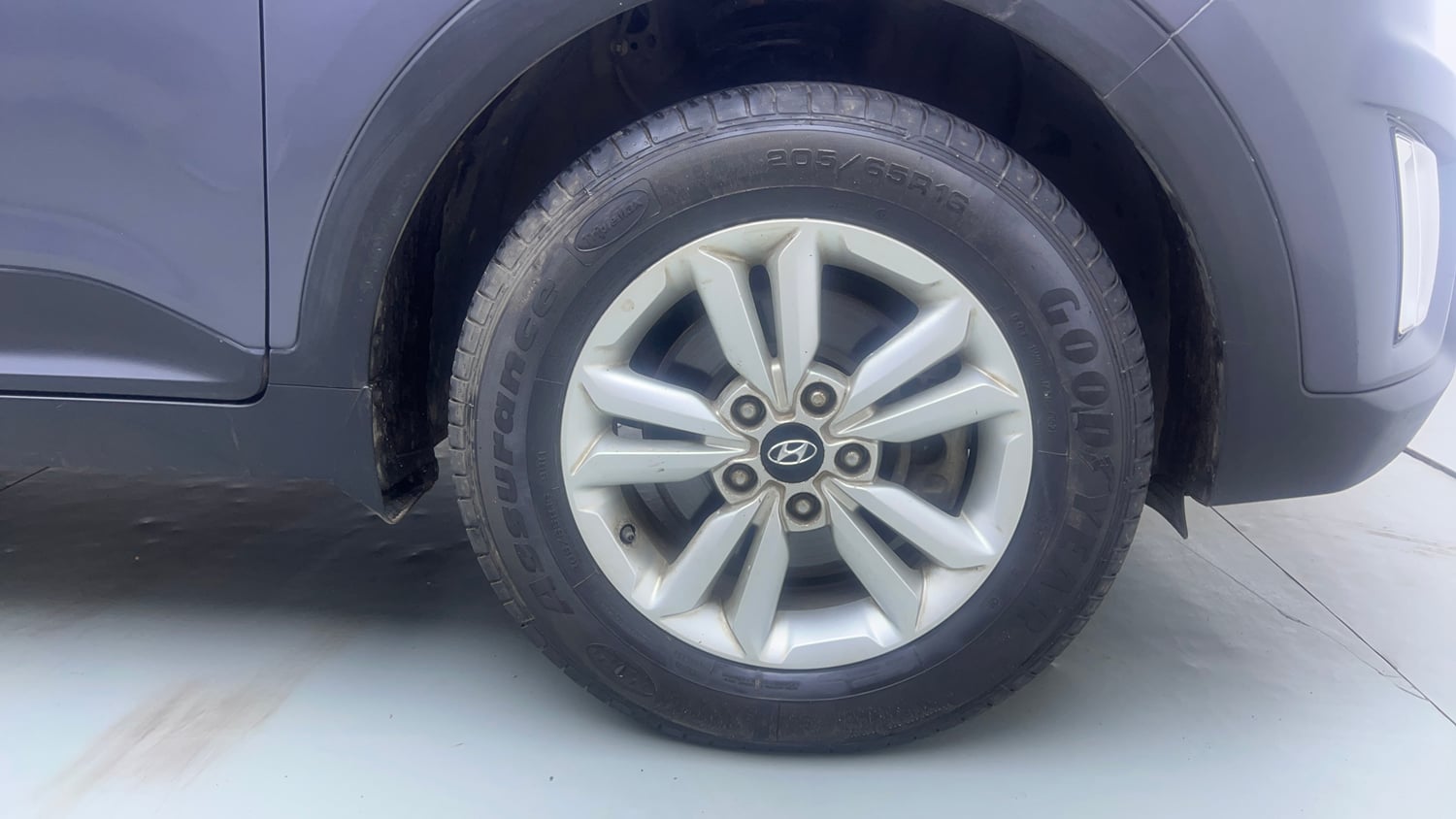 Used 2016 Hyundai Creta 1.6 SX Plus Petrol Petrol Manual tyres RIGHT FRONT TYRE RIM VIEW