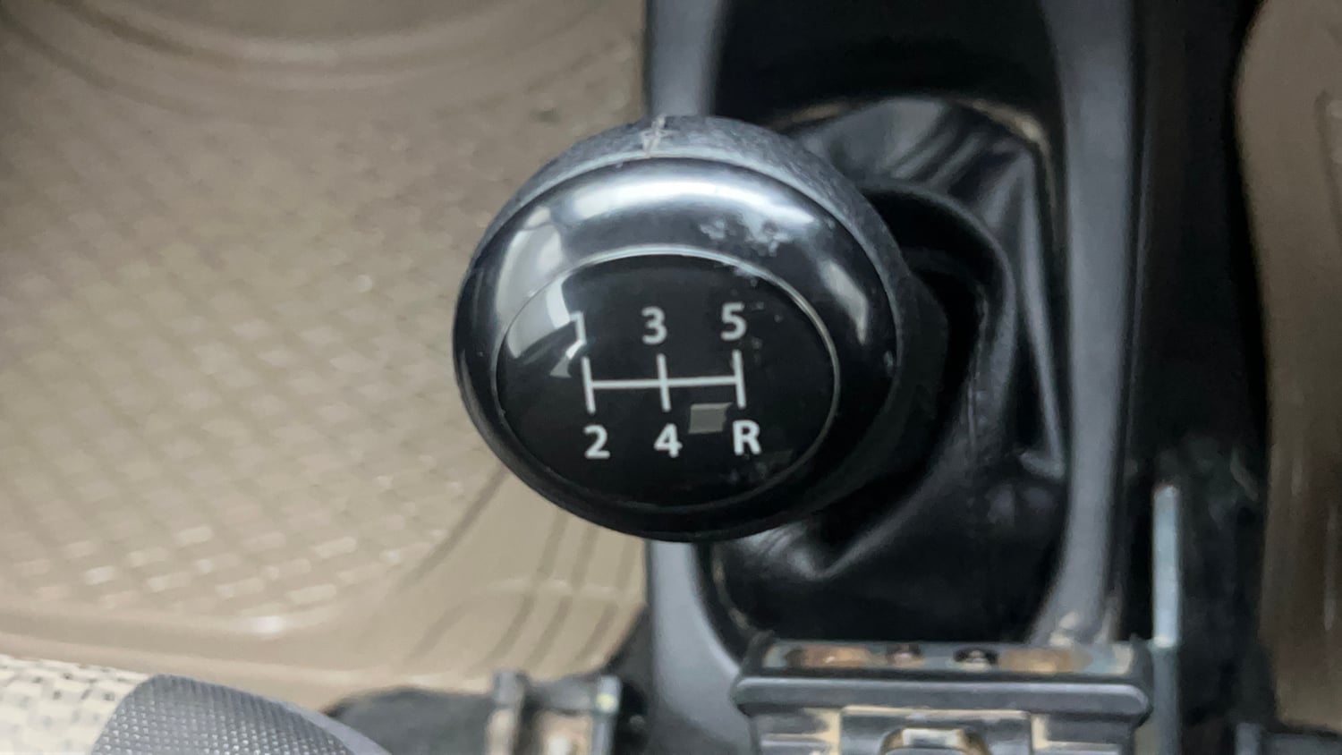 Used 2014 Maruti Suzuki Wagon R LXI CNG Cng Manual interior GEAR  KNOB VIEW