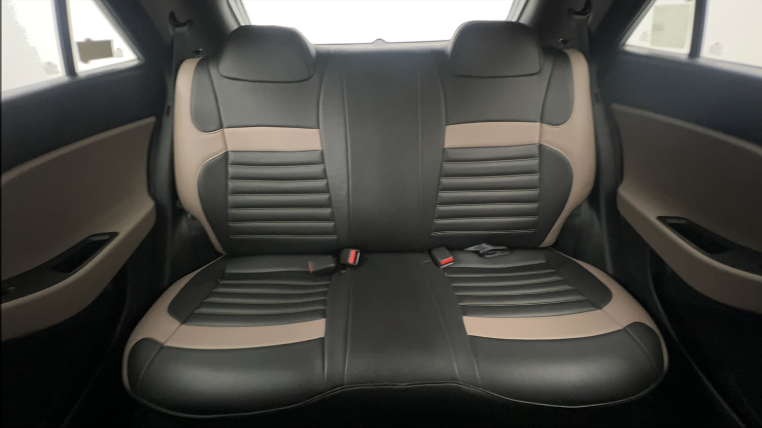 Used 2019 Hyundai Elite i20 Sportz Plus 1.2 Petrol Manual interior REAR SEAT CONDITION VIEW