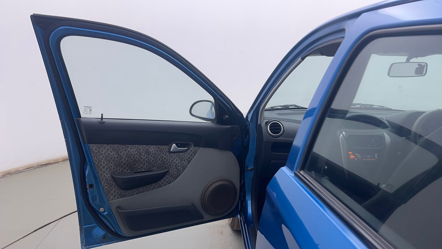 Used 2017 Maruti Suzuki Alto 800 LXi Petrol Manual interior LEFT FRONT DOOR OPEN VIEW