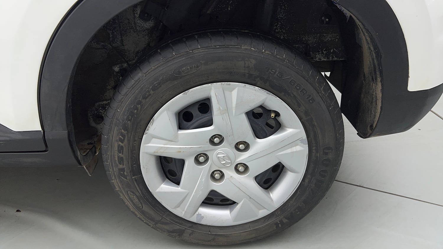 Used 2022 Hyundai Venue S 1.2 Petrol Petrol Manual tyres LEFT REAR TYRE RIM VIEW