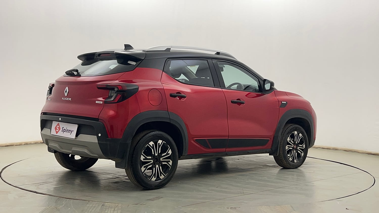 Used 2022 Renault Kiger RXZ Turbo MT Dual Tone Petrol Manual exterior RIGHT REAR CORNER VIEW