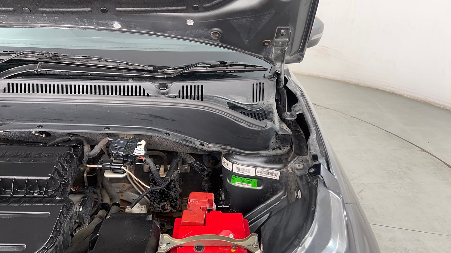 Used 2022 Tata Punch Adventure Rhythm Pack AMT Petrol Automatic engine ENGINE LEFT SIDE HINGE & APRON VIEW