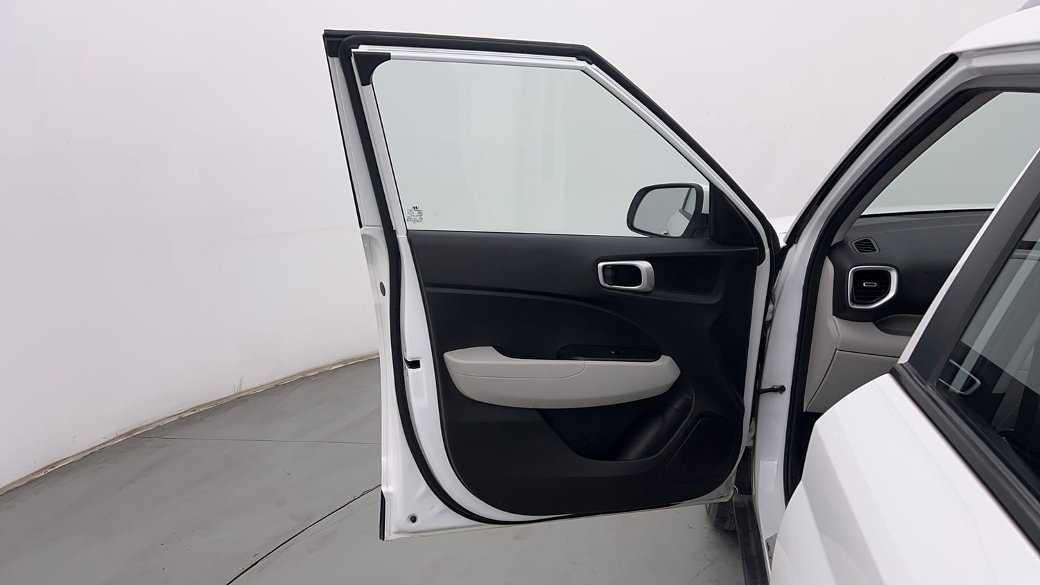 Used 2024 Hyundai Venue SX 1.2 Petrol Petrol Manual interior LEFT FRONT DOOR OPEN VIEW