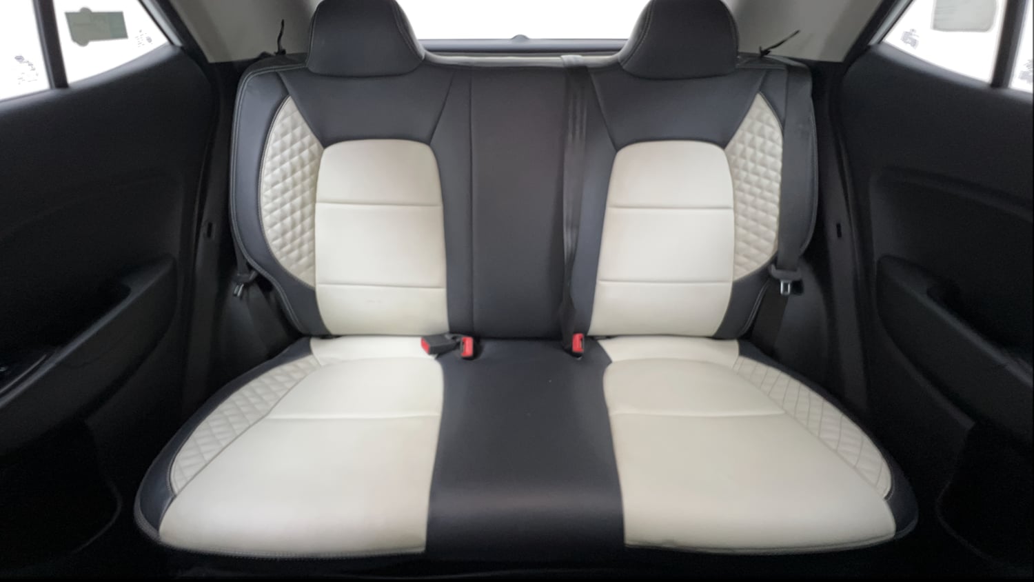Used 2022 Hyundai Venue S 1.2 Petrol Petrol Manual interior REAR SEAT CONDITION VIEW