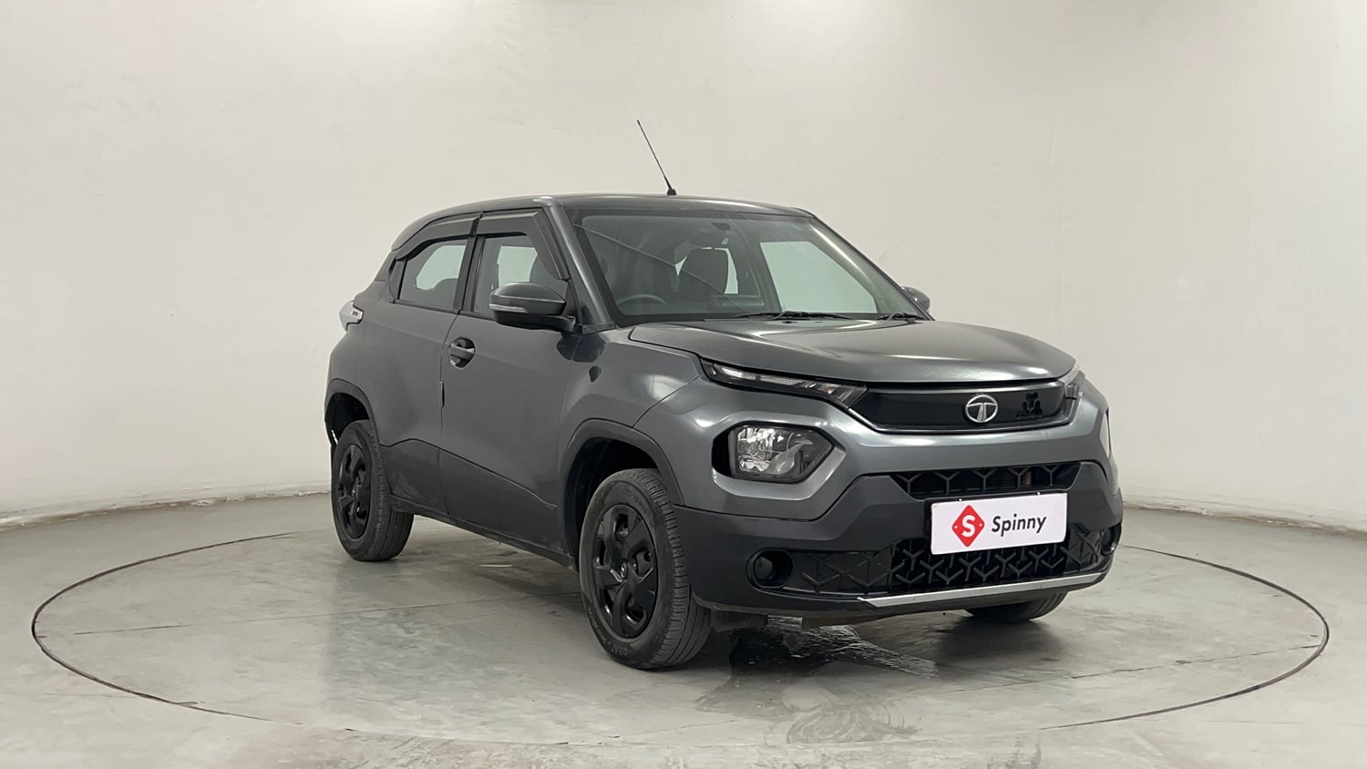 Used 2023 Tata Punch Adventure MT Petrol Manual exterior RIGHT FRONT CORNER VIEW