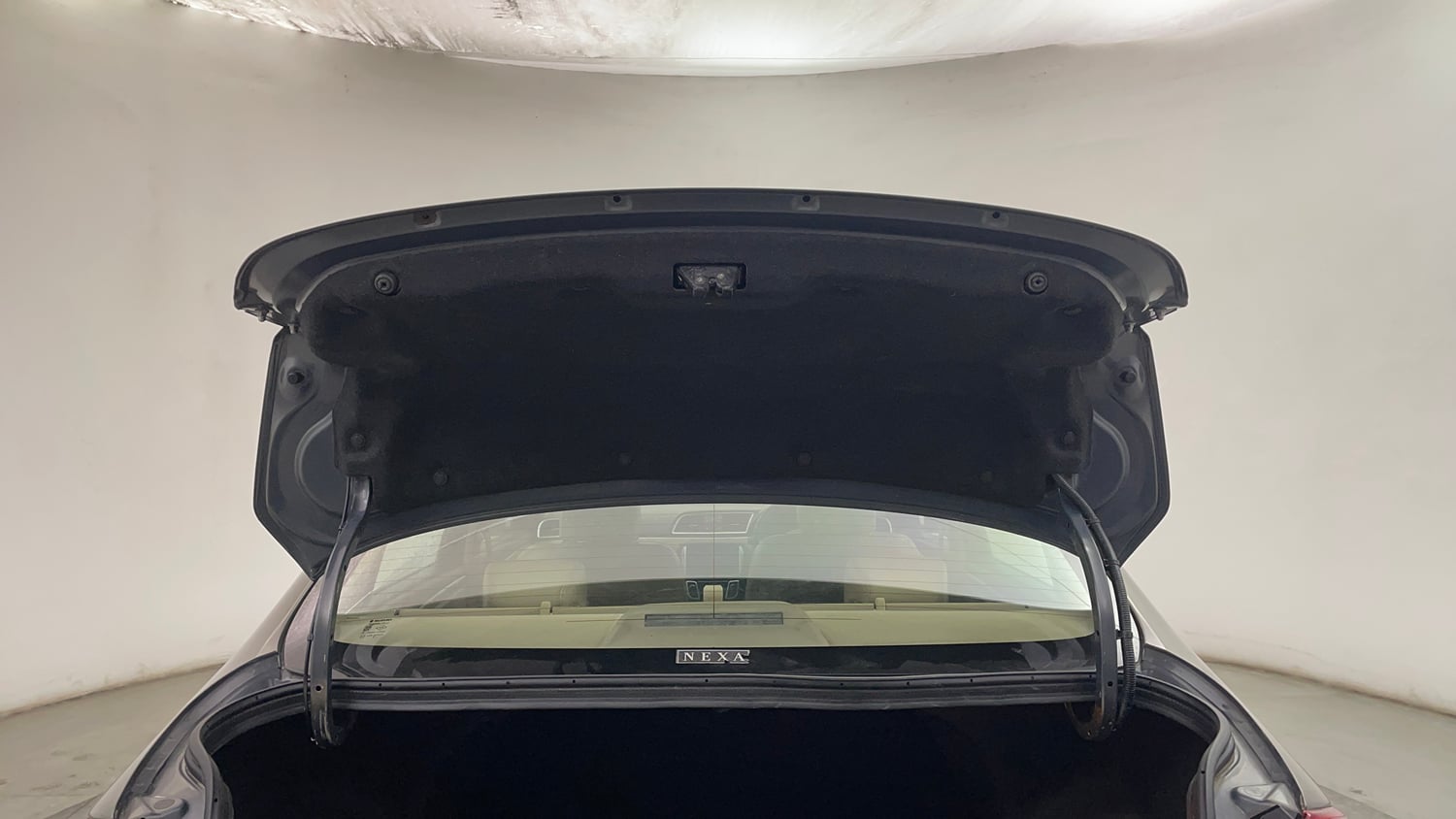 Used 2019 Maruti Suzuki Ciaz Alpha Hybrid 1.5 Petrol Manual interior DICKY DOOR OPEN VIEW