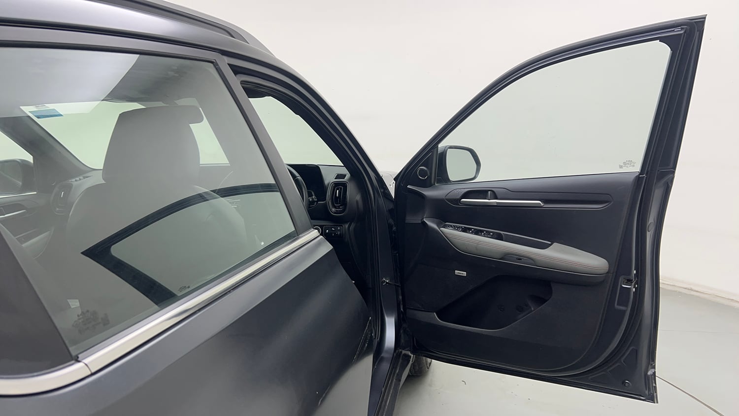 Used 2023 Kia Sonet X Line 1.0 DCT Petrol Automatic interior RIGHT FRONT DOOR OPEN VIEW