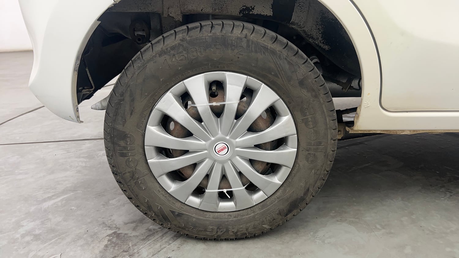 Used 2018 Maruti Suzuki Alto 800 VXi Petrol Manual tyres RIGHT REAR TYRE RIM VIEW