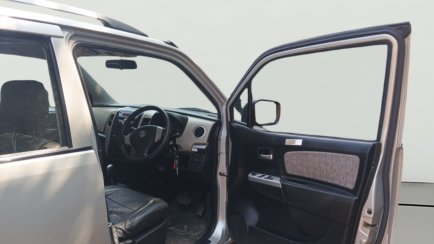 Used 2016 Maruti Suzuki Wagon R 1.0 VXI AMT Petrol Automatic interior RIGHT FRONT DOOR OPEN VIEW