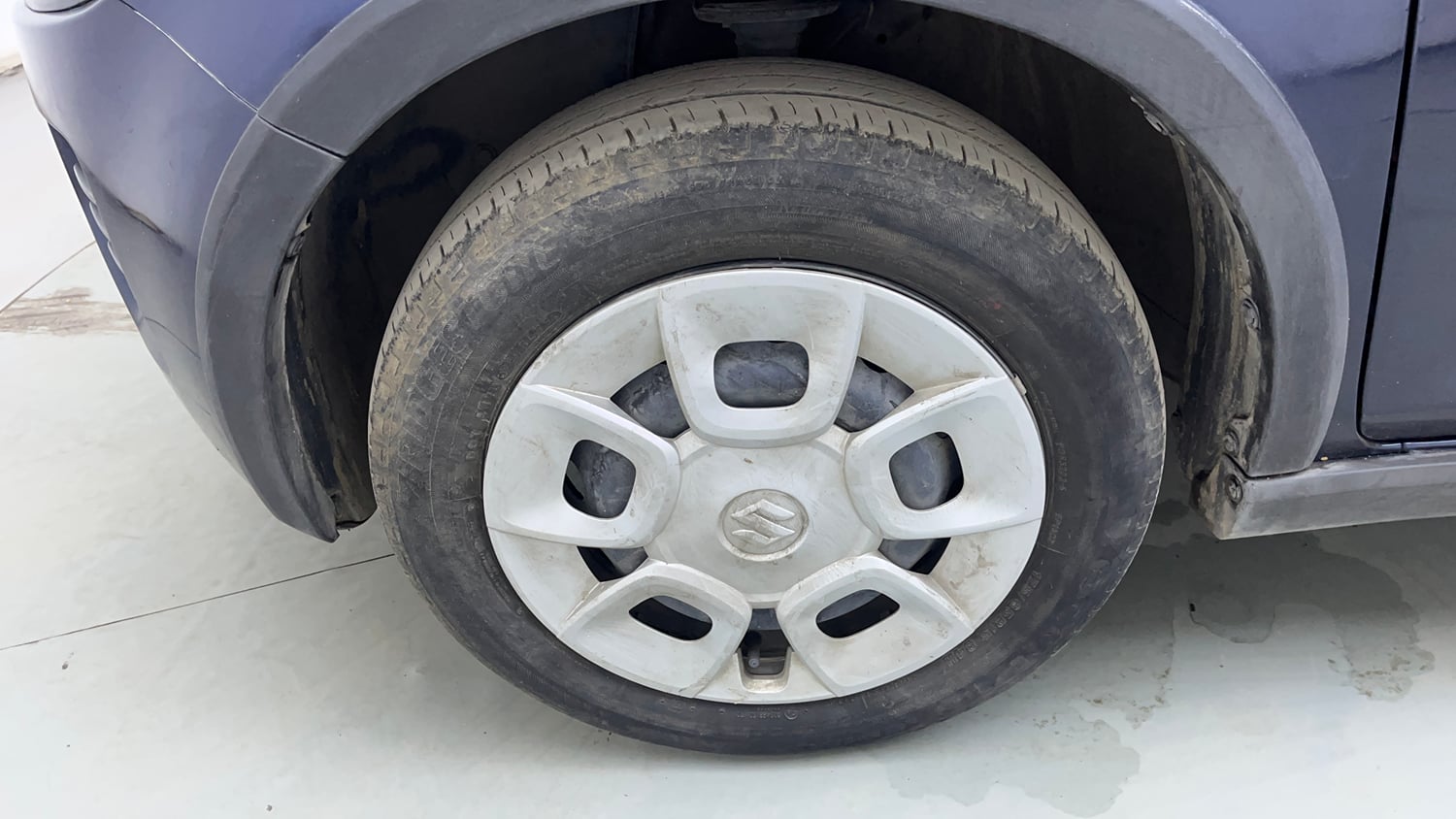 Used 2024 Maruti Suzuki Ignis Delta 1.2 MT Petrol Manual tyres LEFT FRONT TYRE RIM VIEW