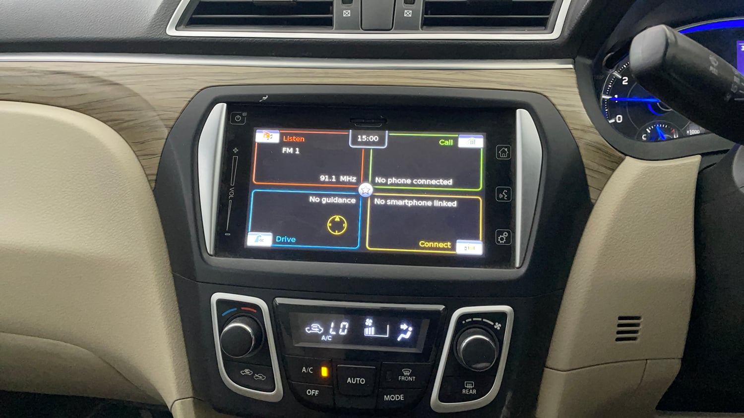 Used 2019 Maruti Suzuki Ciaz Alpha Hybrid 1.5 Petrol Manual interior MUSIC SYSTEM & AC CONTROL VIEW