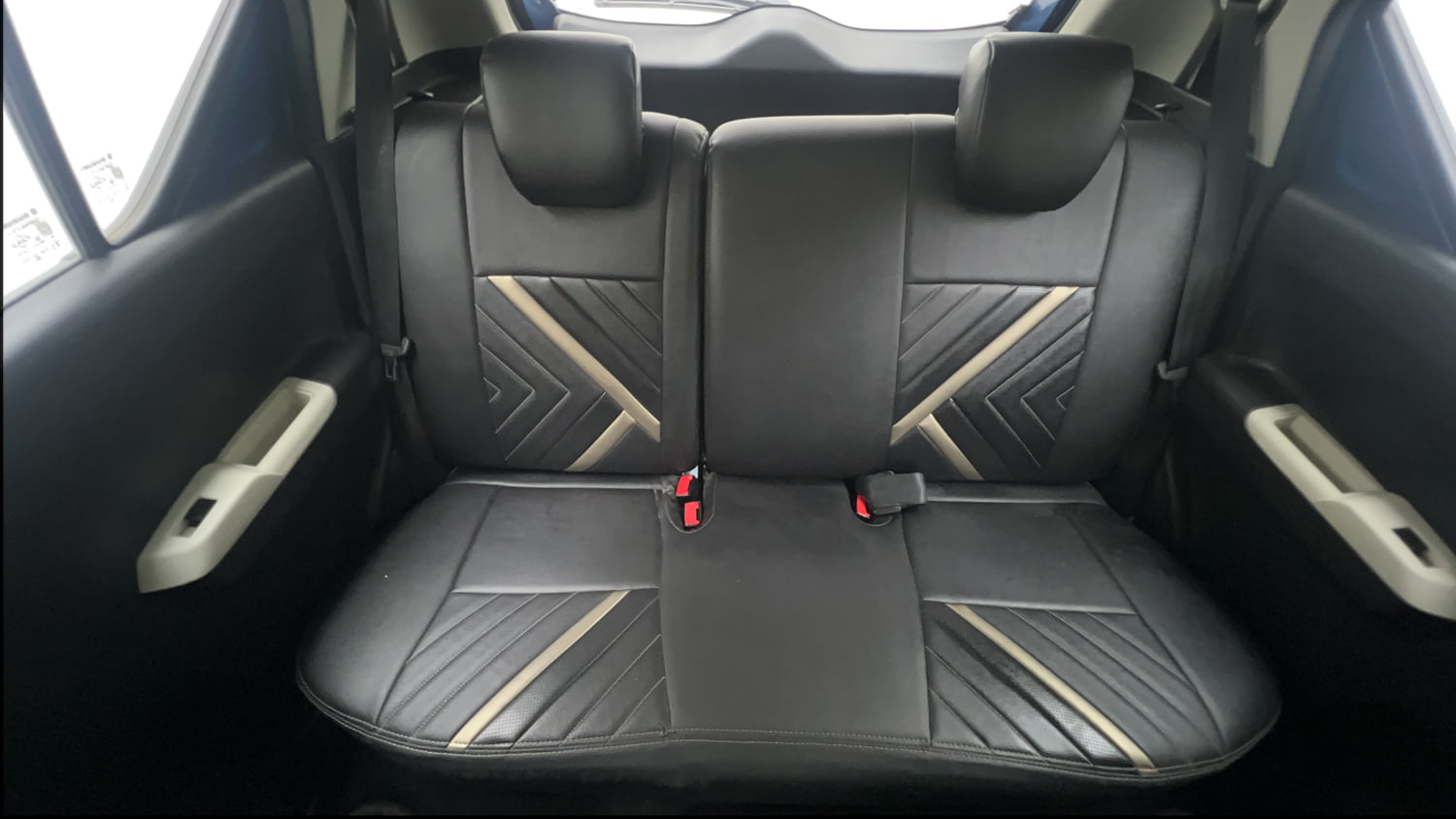 Used 2017 Maruti Suzuki Ignis  Zeta Dual Tone MT Petrol Petrol Manual interior REAR SEAT CONDITION VIEW