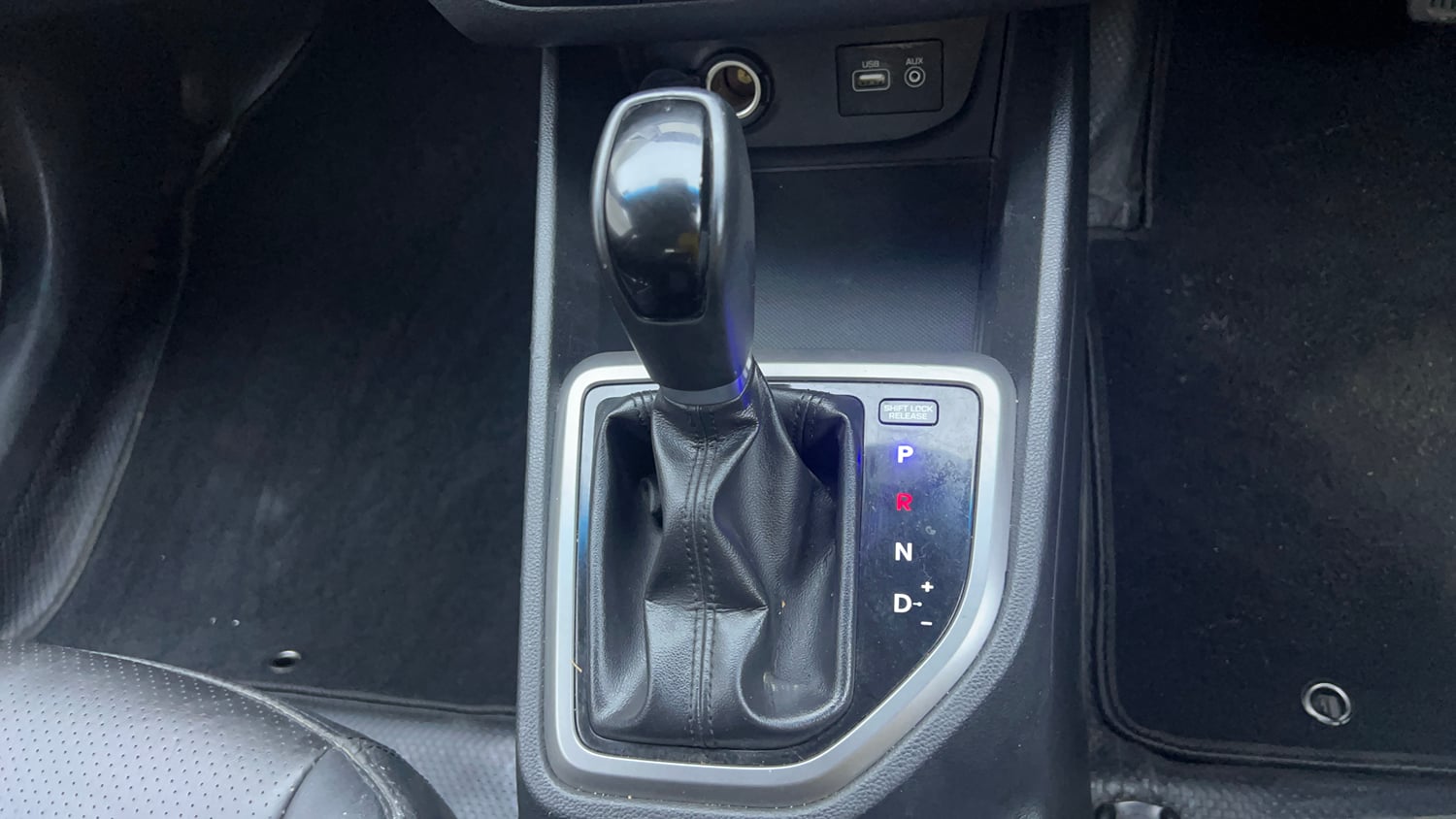 Used 2018 Hyundai Creta SX Plus 1.6 AT Petrol Petrol Automatic interior GEAR  KNOB VIEW