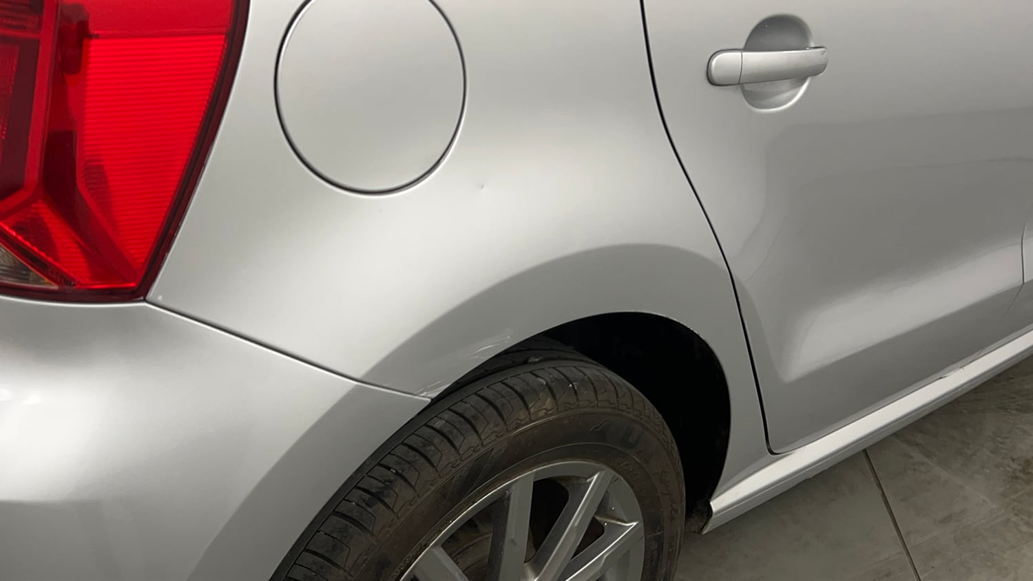 Used 2019 Volkswagen Polo Highline Plus 1.0 (P) 16 Alloy Petrol Manual dents MINOR DENT
