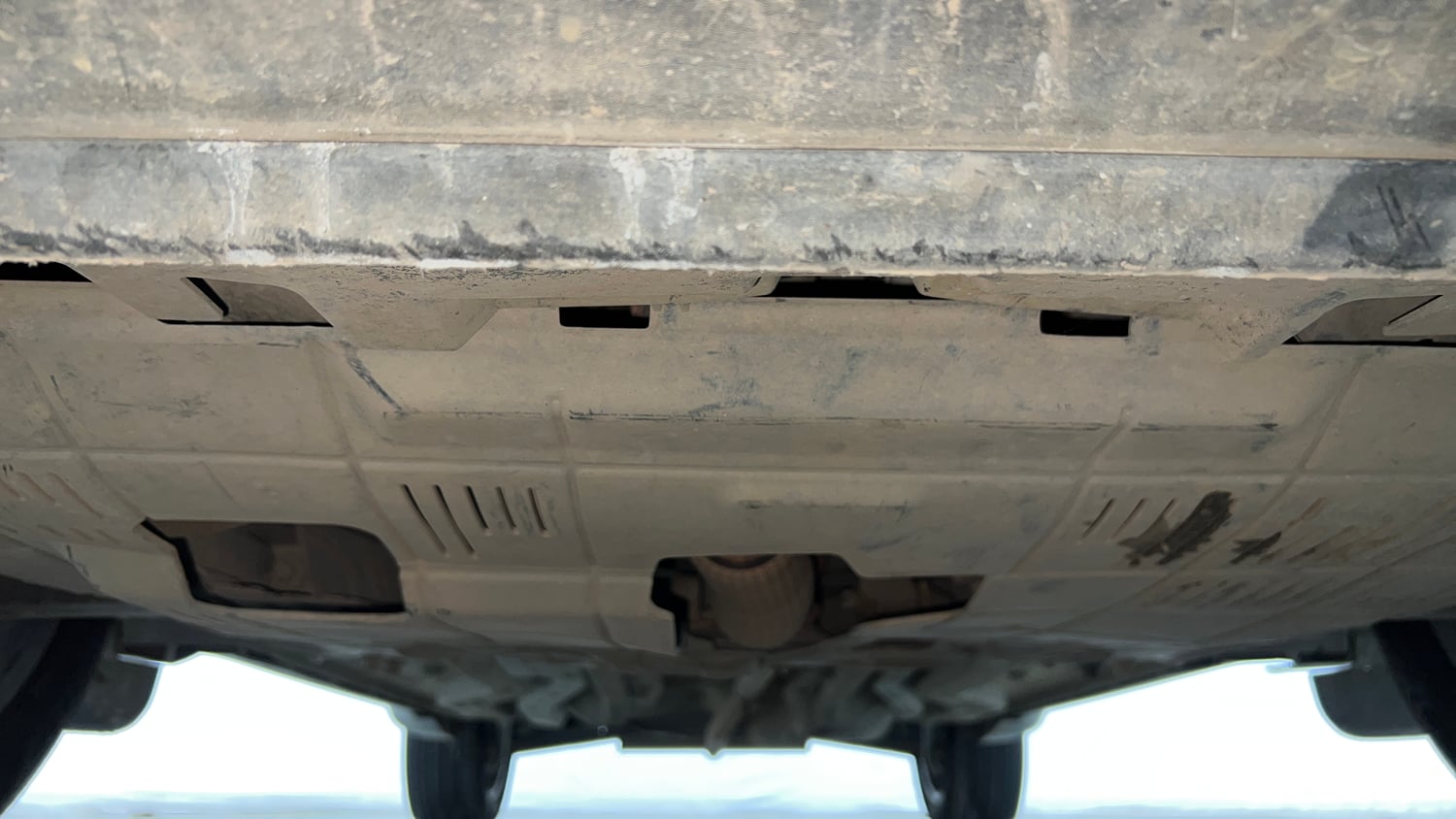 Used 2022 Jeep Compass Limited (O) 1.4 Petrol DCT Petrol Automatic extra FRONT LEFT UNDERBODY VIEW