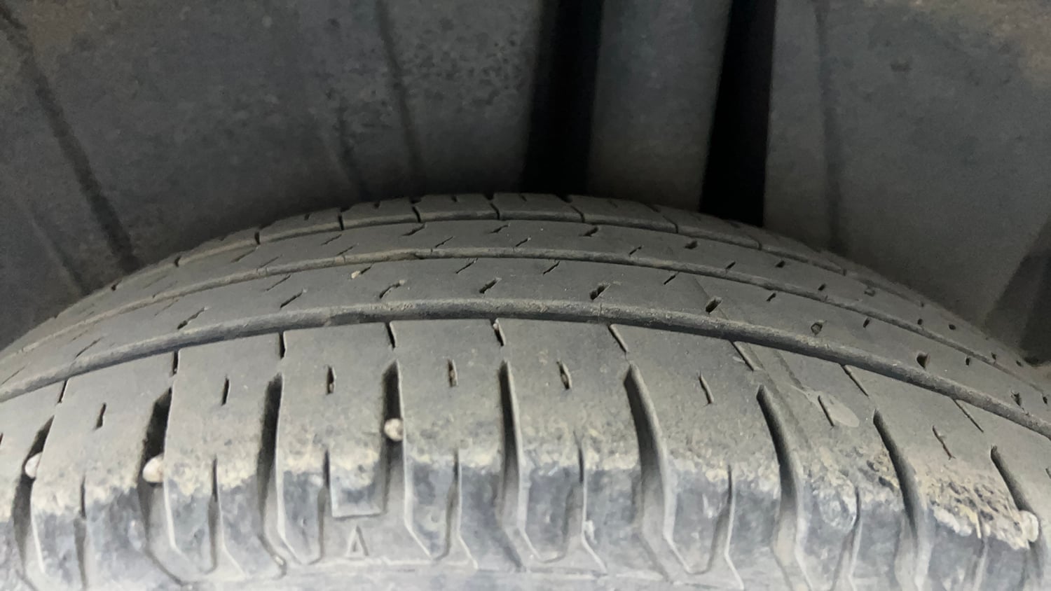 Used 2022 Maruti Suzuki New Ertiga VXi AT Petrol Automatic tyres LEFT REAR TYRE TREAD VIEW