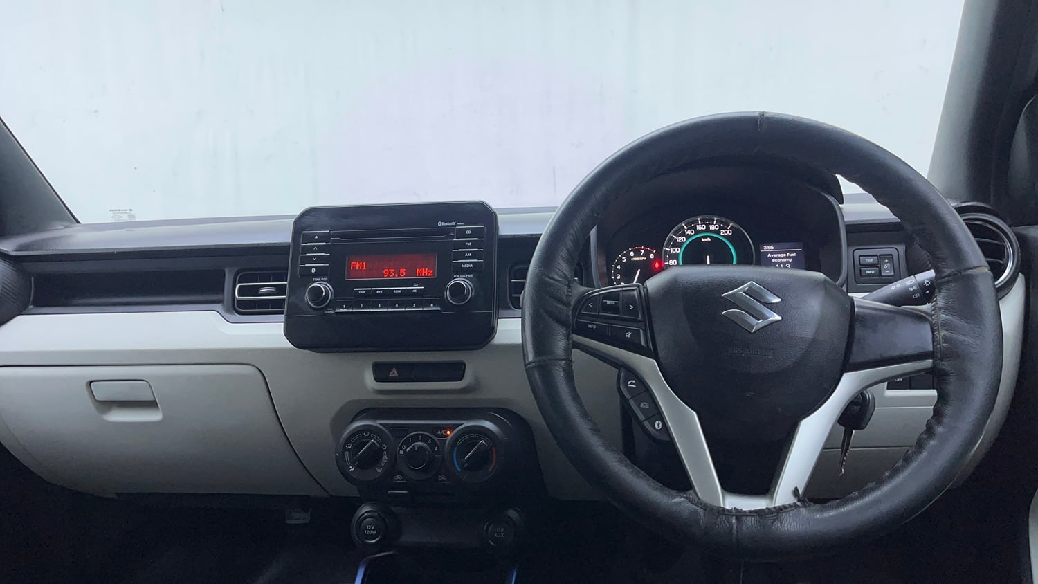 Used 2024 Maruti Suzuki Ignis Delta 1.2 MT Petrol Manual interior DASHBOARD VIEW