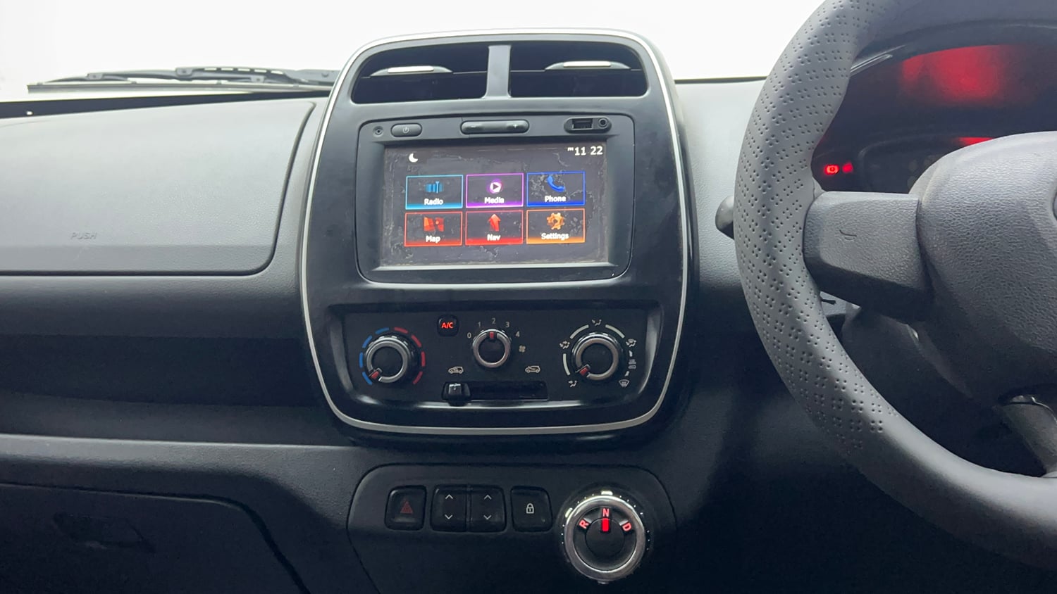 Used 2018 Renault Kwid 1.0 RXT AMT Opt Petrol Automatic interior MUSIC SYSTEM & AC CONTROL VIEW