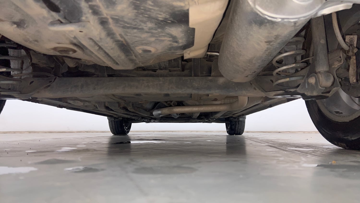 Used 2019 Hyundai Elite i20 Sportz Plus 1.2 Petrol Manual extra REAR UNDERBODY VIEW (TAKEN FROM REAR)