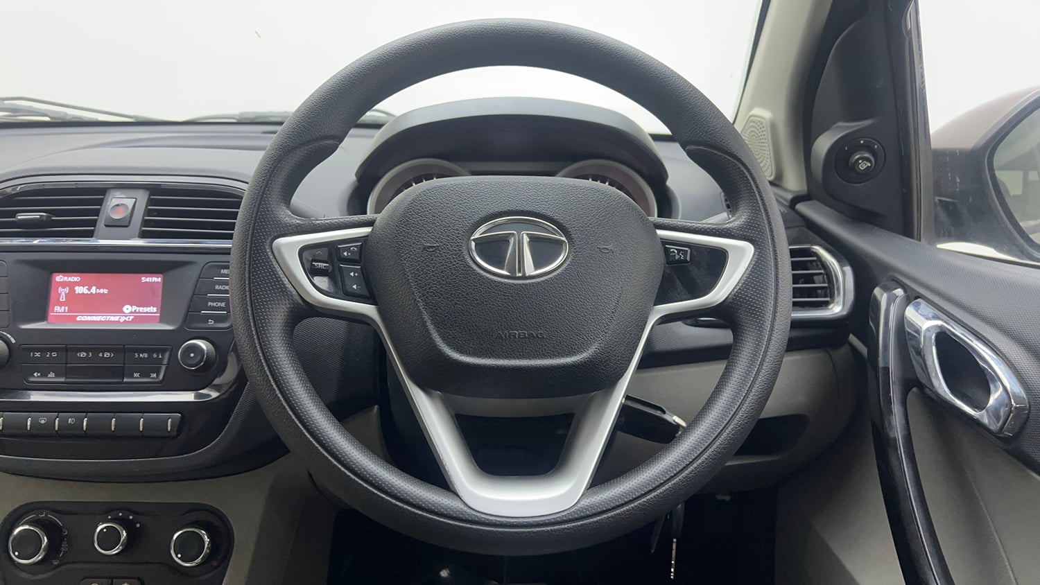Used 2017 Tata Tiago Revotron XZA Petrol Automatic interior STEERING VIEW