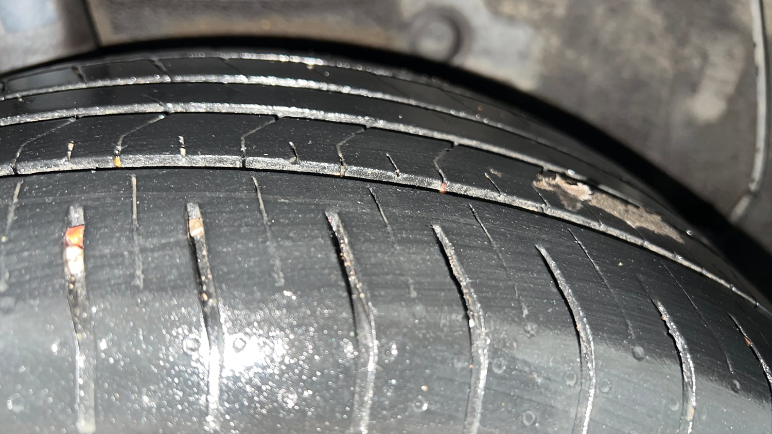 Used 2023 Hyundai Verna SX (O) 1.5 Petrol IVT Petrol Automatic tyres RIGHT REAR TYRE TREAD VIEW