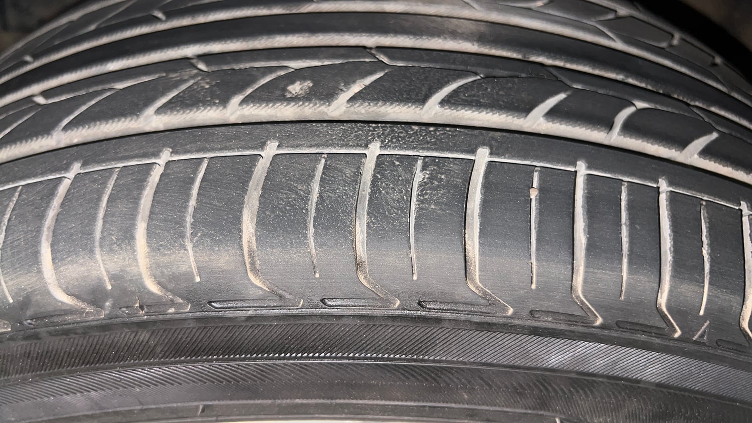 Used 2018 Honda BR-V V Petrol Petrol Manual tyres LEFT FRONT TYRE TREAD VIEW