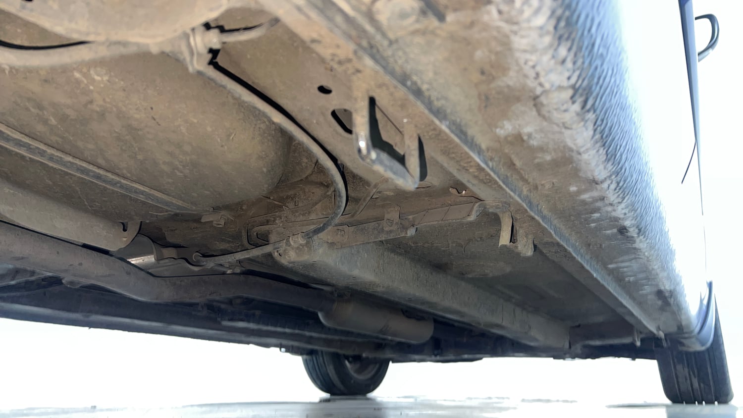 Used 2019 Maruti Suzuki Ciaz Alpha Hybrid 1.5 AT Petrol Automatic extra REAR RIGHT UNDERBODY VIEW