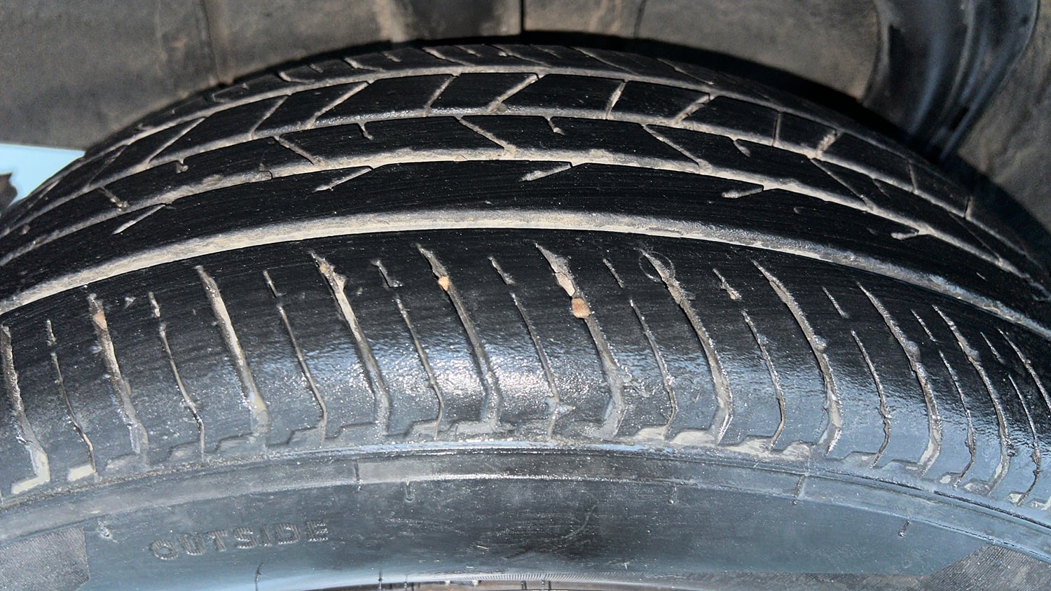 Used 2021 Renault Kiger RXT AMT Petrol Automatic tyres RIGHT REAR TYRE TREAD VIEW