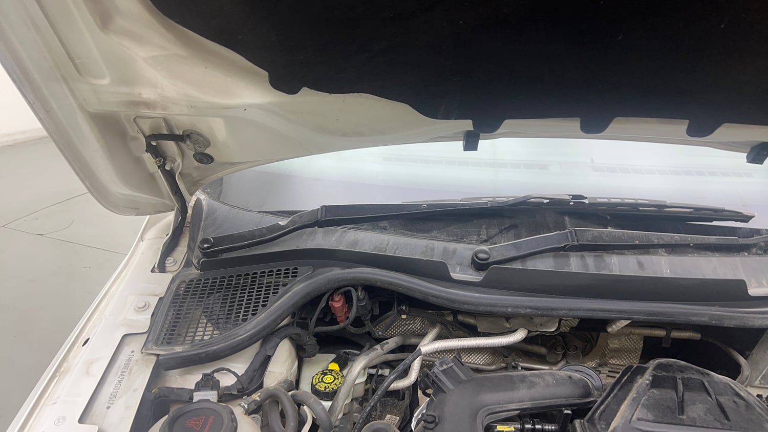 Used 2021 Skoda Rapid New Active 1.0 TSI AT Petrol Automatic engine ENGINE RIGHT SIDE HINGE & APRON VIEW