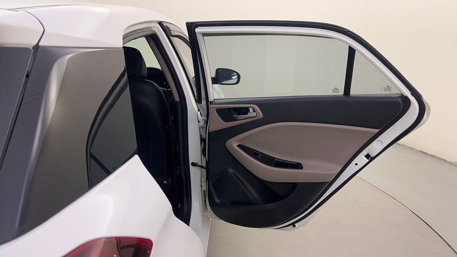 Used 2018 Hyundai Elite i20 Asta 1.2 Petrol Manual interior RIGHT REAR DOOR OPEN VIEW