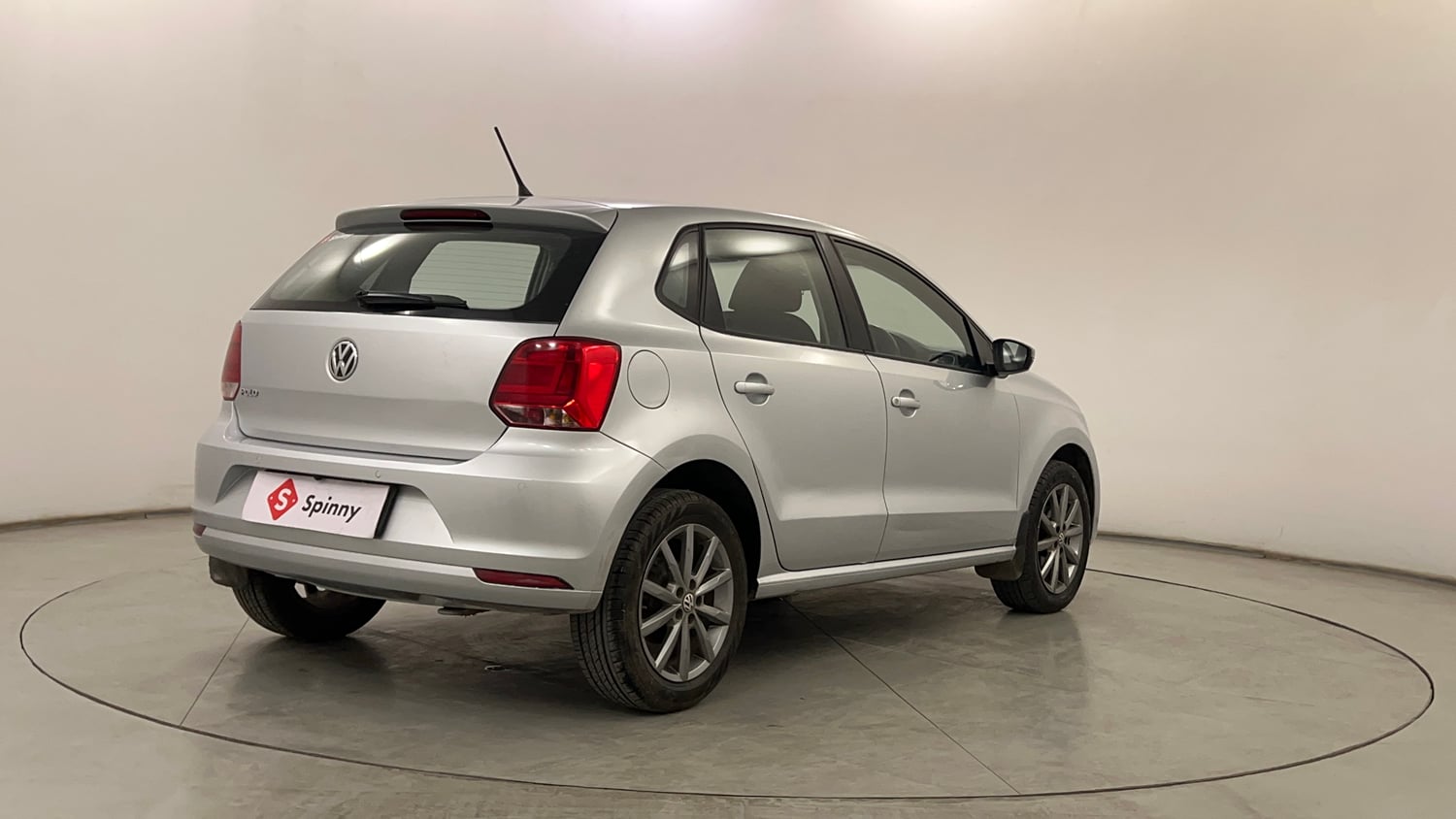 Used 2019 Volkswagen Polo Highline Plus 1.0 (P) 16 Alloy Petrol Manual exterior RIGHT REAR CORNER VIEW