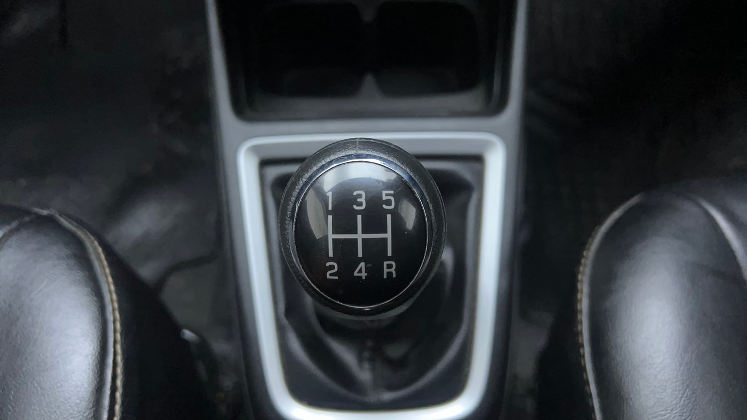 Used 2021 Maruti Suzuki Swift ZXi Plus Petrol Manual interior GEAR  KNOB VIEW