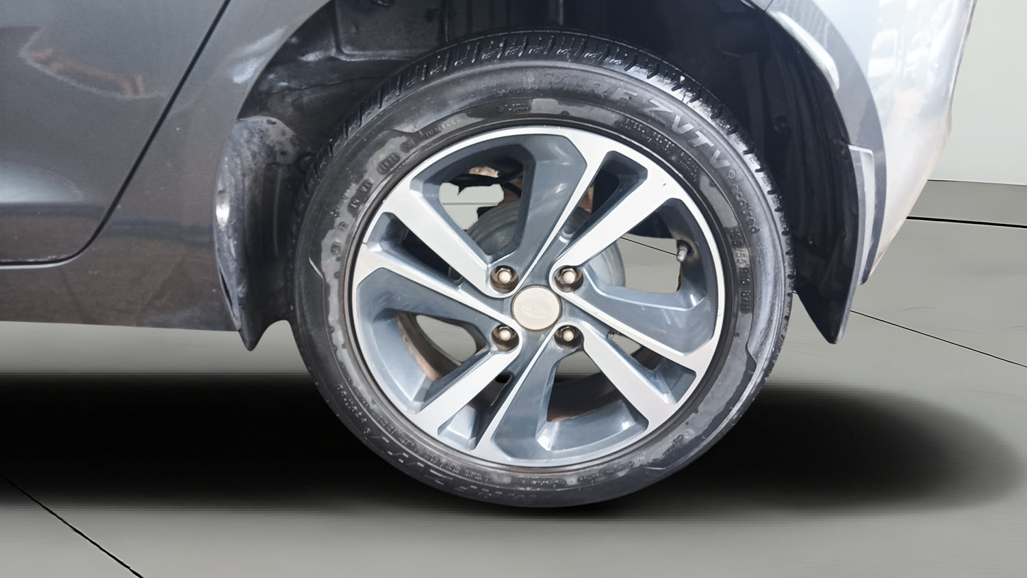 Used 2022 Tata Altroz XZ Plus i-Turbo Petrol Petrol Manual tyres LEFT REAR TYRE RIM VIEW