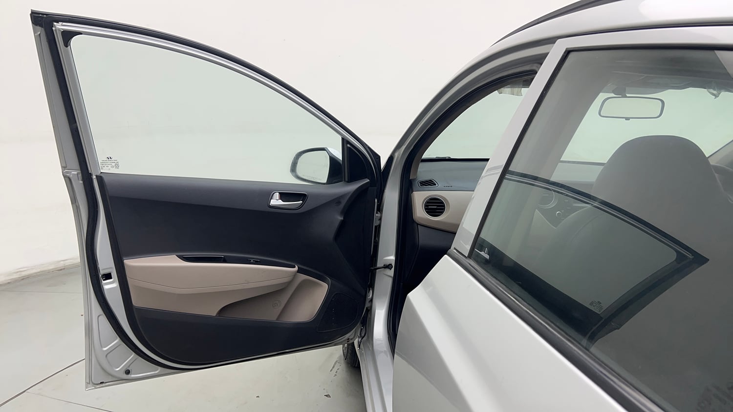 Used 2016 Hyundai Grand i10 Sportz 1.2 Kappa VTVT Petrol Manual interior LEFT FRONT DOOR OPEN VIEW