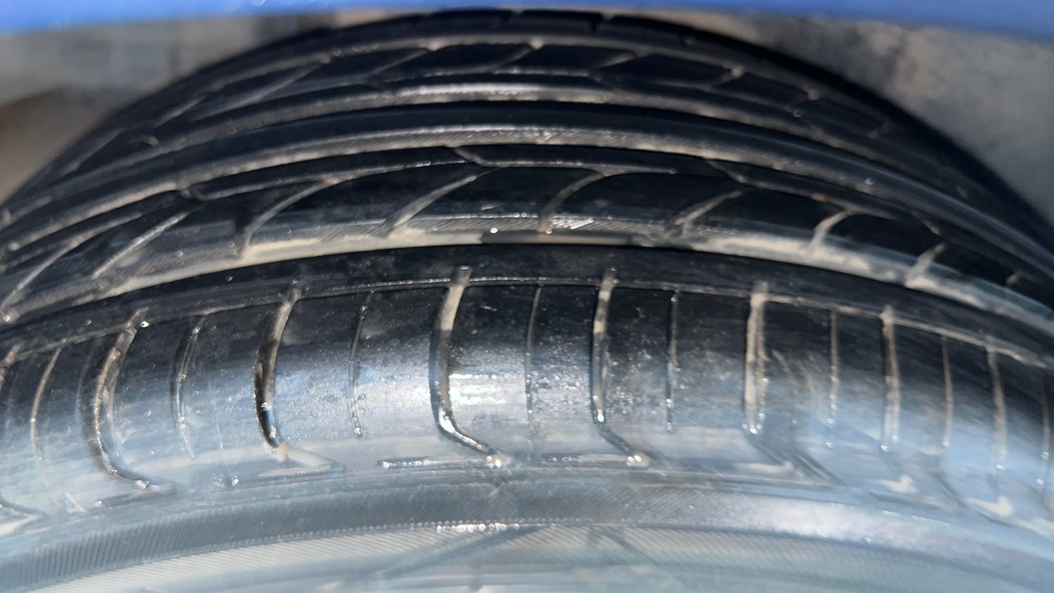 Used 2019 Maruti Suzuki Ciaz Alpha Hybrid 1.5 AT Petrol Automatic tyres RIGHT REAR TYRE TREAD VIEW