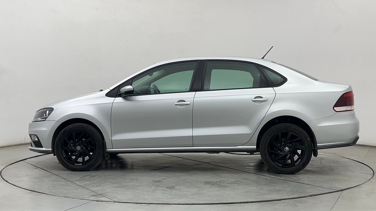 Used 2021 Volkswagen Vento Highline 1.0L TSI Petrol Manual exterior LEFT SIDE VIEW