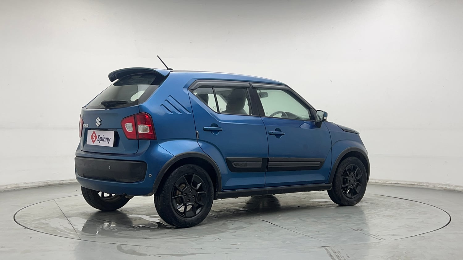 Used 2017 Maruti Suzuki Ignis  Zeta Dual Tone MT Petrol Petrol Manual exterior RIGHT REAR CORNER VIEW