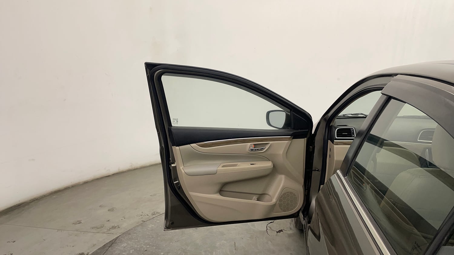 Used 2019 Maruti Suzuki Ciaz Alpha Hybrid 1.5 Petrol Manual interior LEFT FRONT DOOR OPEN VIEW
