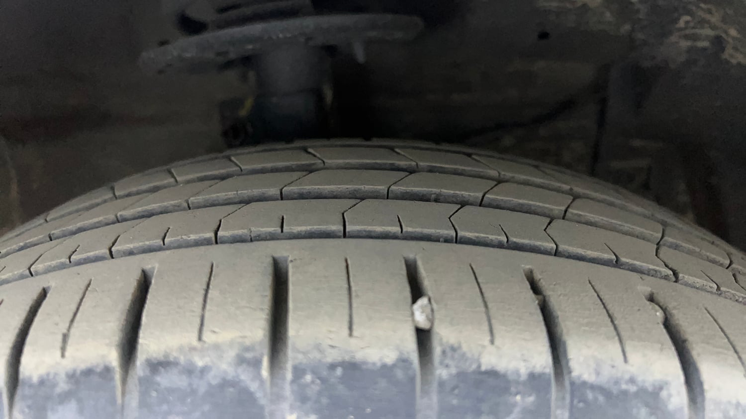 Used 2021 Maruti Suzuki Ciaz Alpha 1.5 Petrol Manual tyres RIGHT FRONT TYRE TREAD VIEW