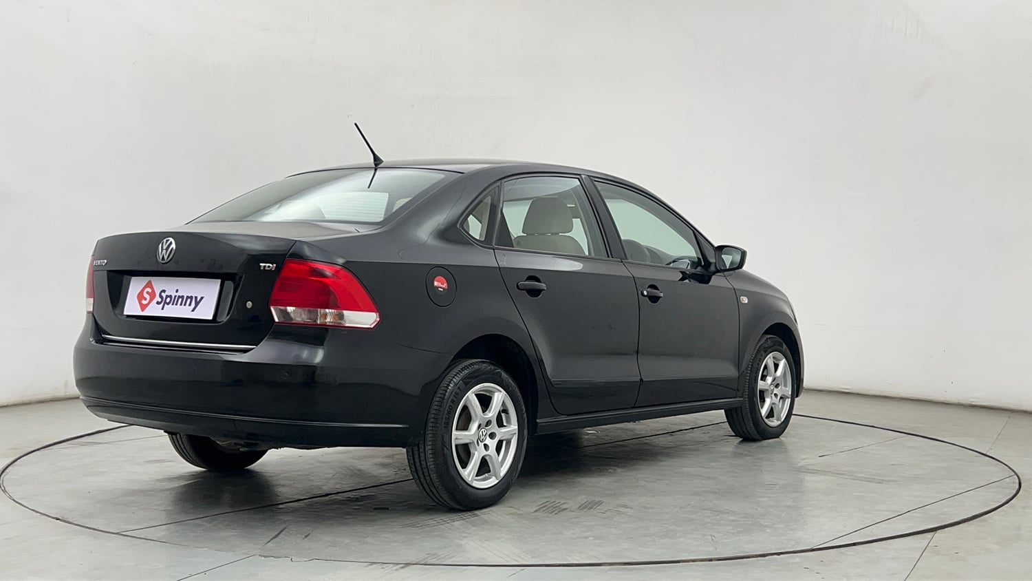 Used 2014 Volkswagen Vento Highline Diesel Diesel Manual exterior RIGHT REAR CORNER VIEW
