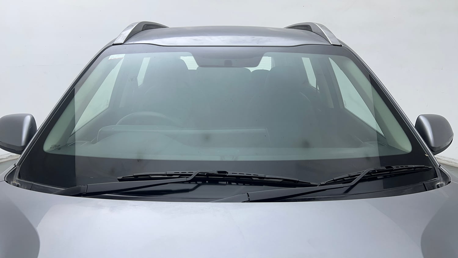 Used 2020 Kia Sonet HTX Plus 1.0 iMT Petrol Manual exterior FRONT WINDSHIELD VIEW