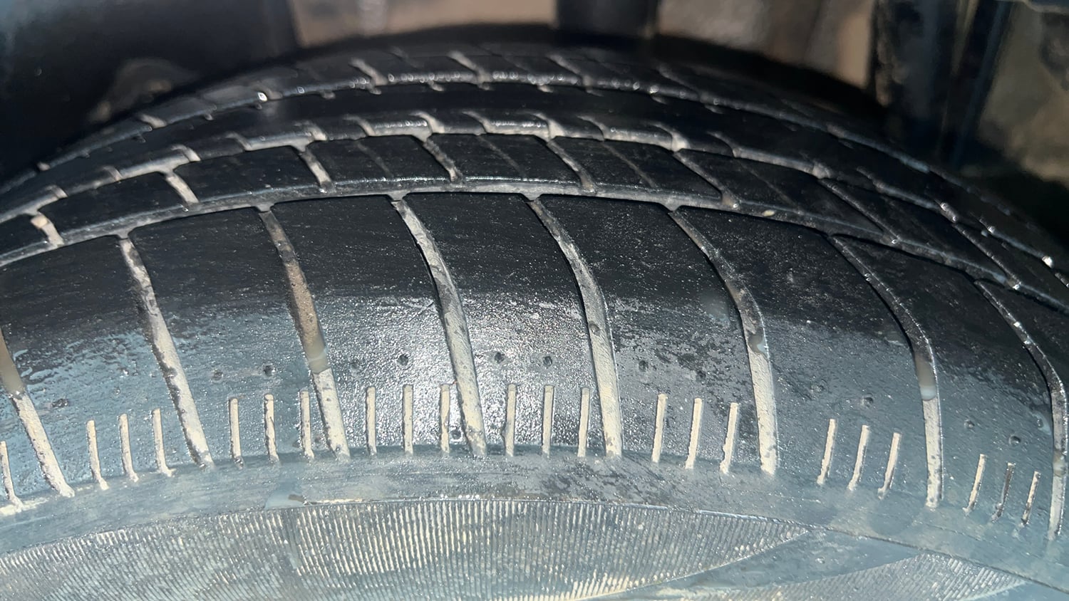 Used 2017 Tata Tiago Revotron XZA Petrol Automatic tyres LEFT REAR TYRE TREAD VIEW
