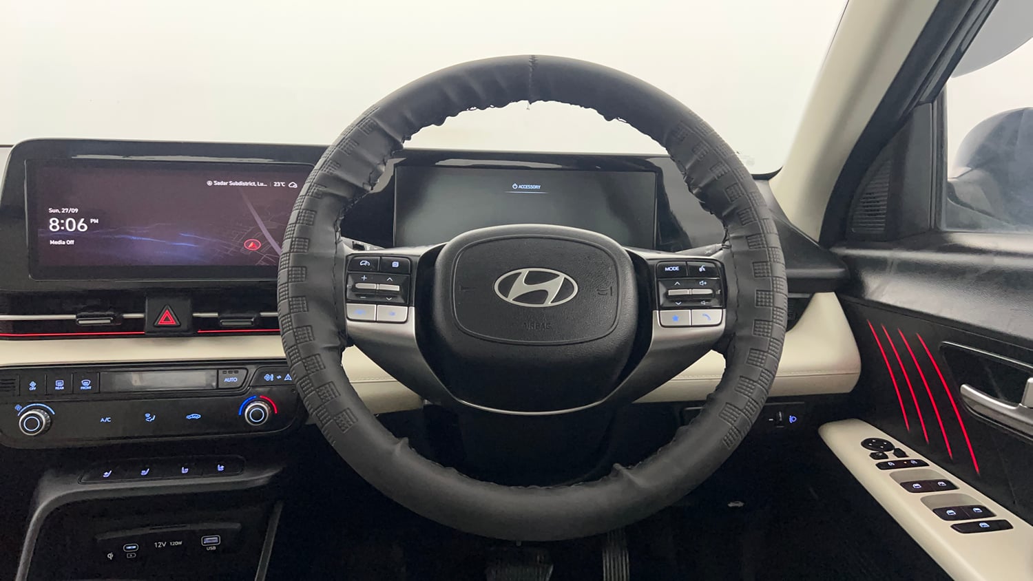 Used 2023 Hyundai Verna SX (O) 1.5 Petrol IVT Petrol Automatic interior STEERING VIEW