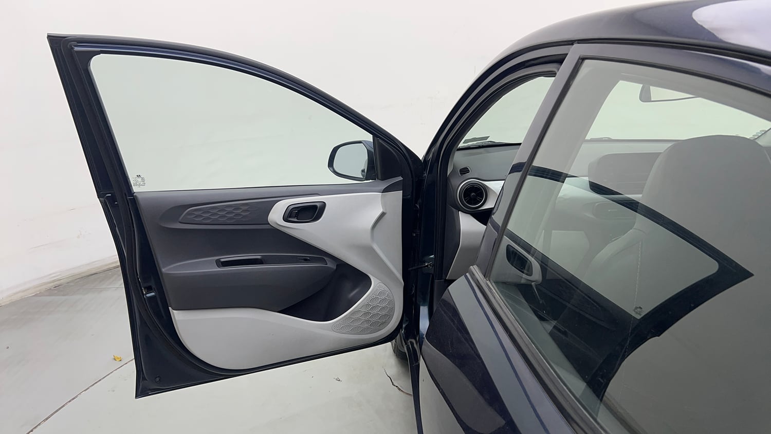 Used 2019 Hyundai Grand i10 Nios Magna AMT 1.2 Kappa VTVT Petrol Automatic interior LEFT FRONT DOOR OPEN VIEW