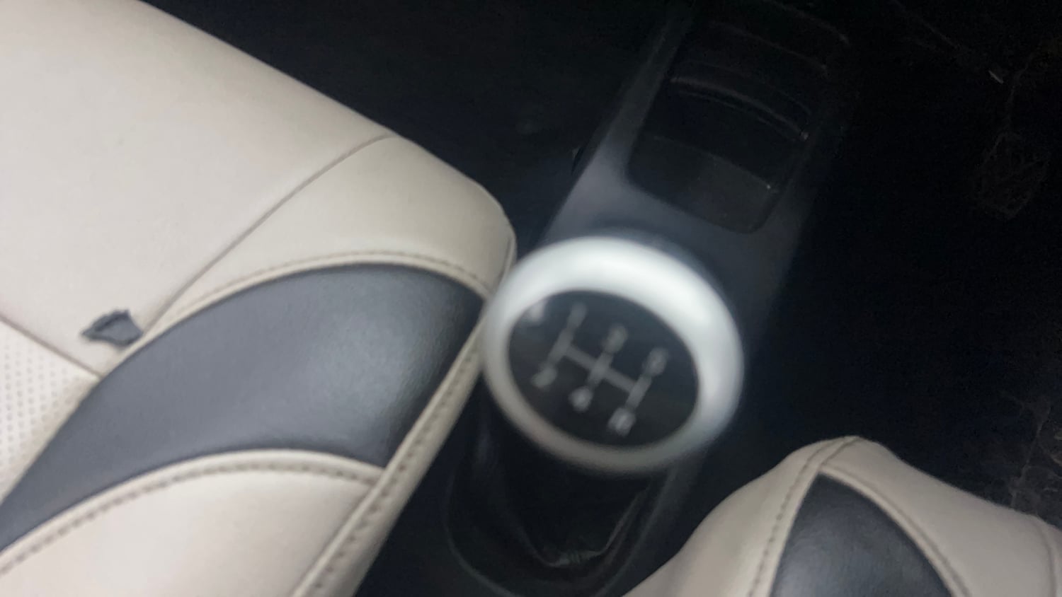 Used 2017 Maruti Suzuki Wagon R VXI+ Petrol Manual interior GEAR  KNOB VIEW
